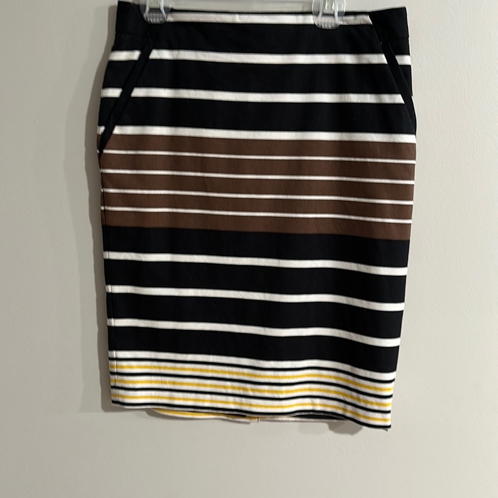 Outback red, size 2 with pockets pencil skirt